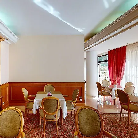 Sun Riviera Готель 4*